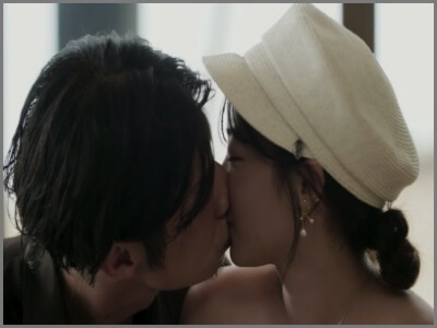 黄皓,休井美郷,キス,画像